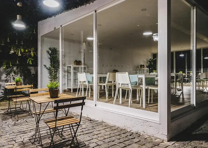 4u Vi Airport * Lissabon