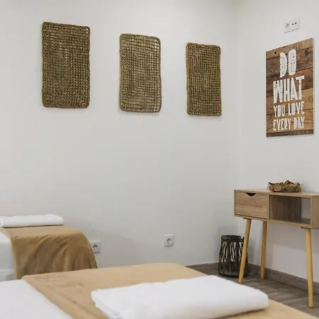 4u Vi Airport בית הארחה ליסבון