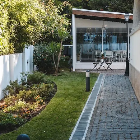 4u Vi Airport בית הארחה *