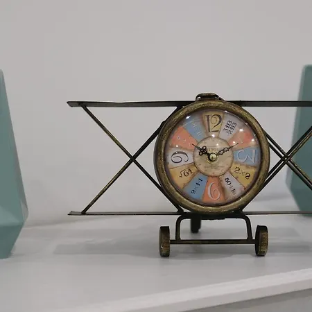 4u Vi Airport בית הארחה *