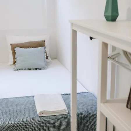 בית הארחה 4u Vi Airport