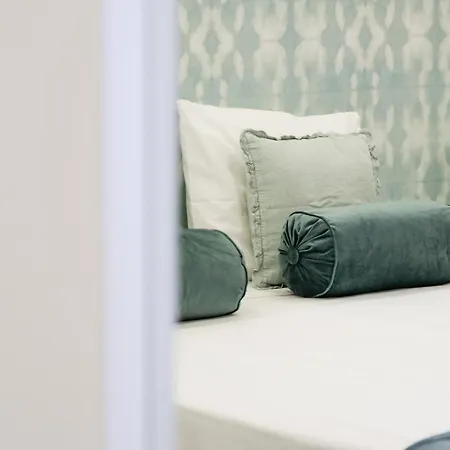 4u Vi Airport בית הארחה *